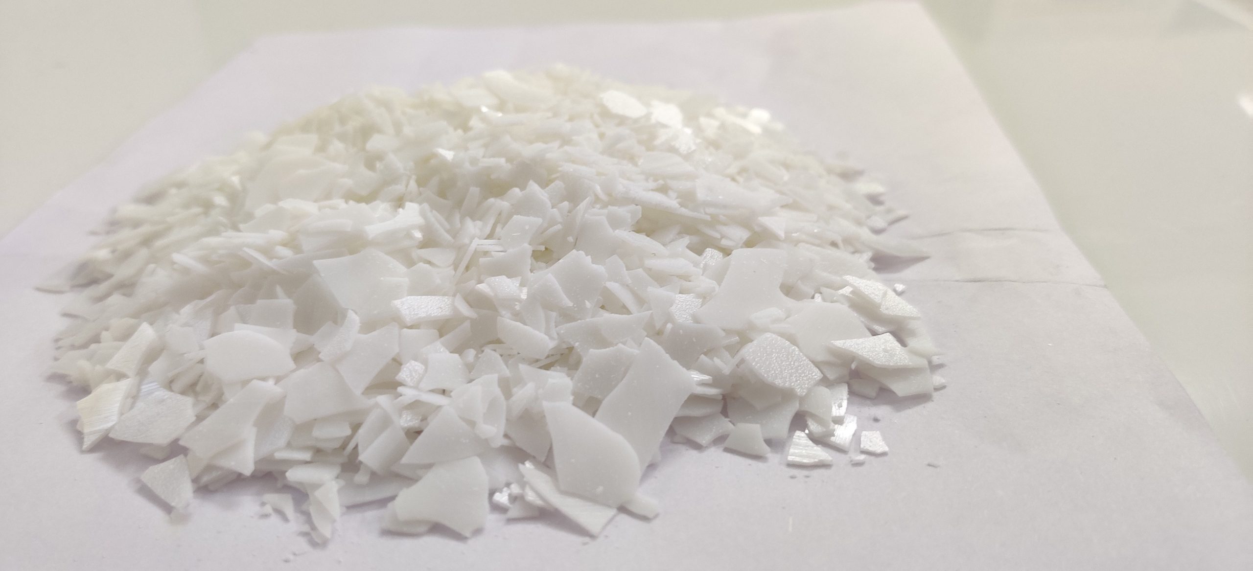 HYDROGENATED CASTOR OIL (5)